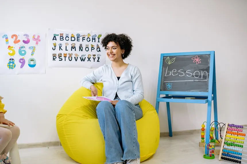 Teaching English as a Digital Nomad: Your Guide to a Flexible TEFL Career