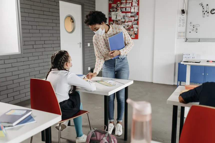 TEFL Levels Explained: 120-hour, 180-hour, and 300-hour Course Comparison
