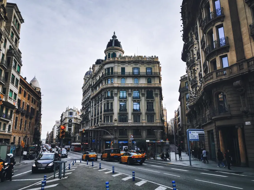 Teaching English in Spain: Requirements, Jobs, and Lifestyle Guide
